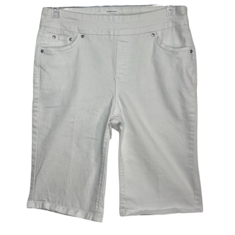 Westbound High Rise White Bermuda Shorts Summer Casual Travel Size 6